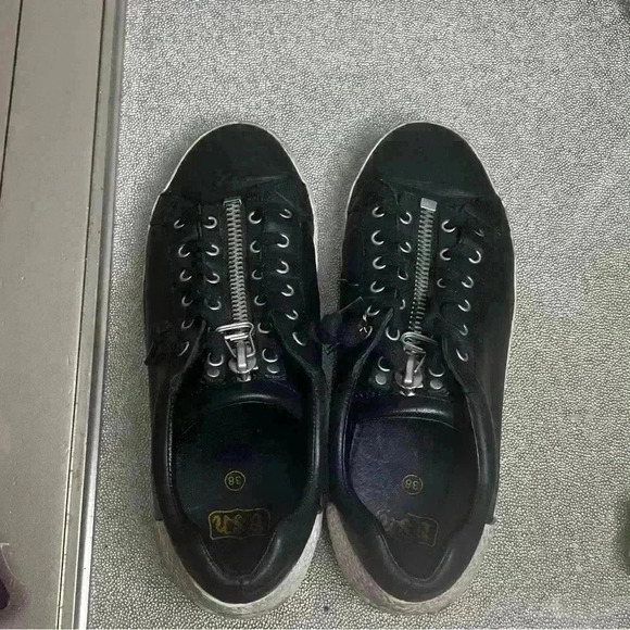 ASH Nirvana Black Leather With Zip Detail Sneaker EU 38 - Picture 3 of 10